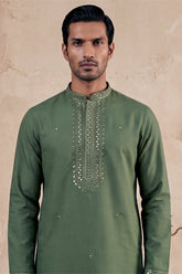 Green Silk Blend Solid Emboidered Sequins Kurta MKU2276