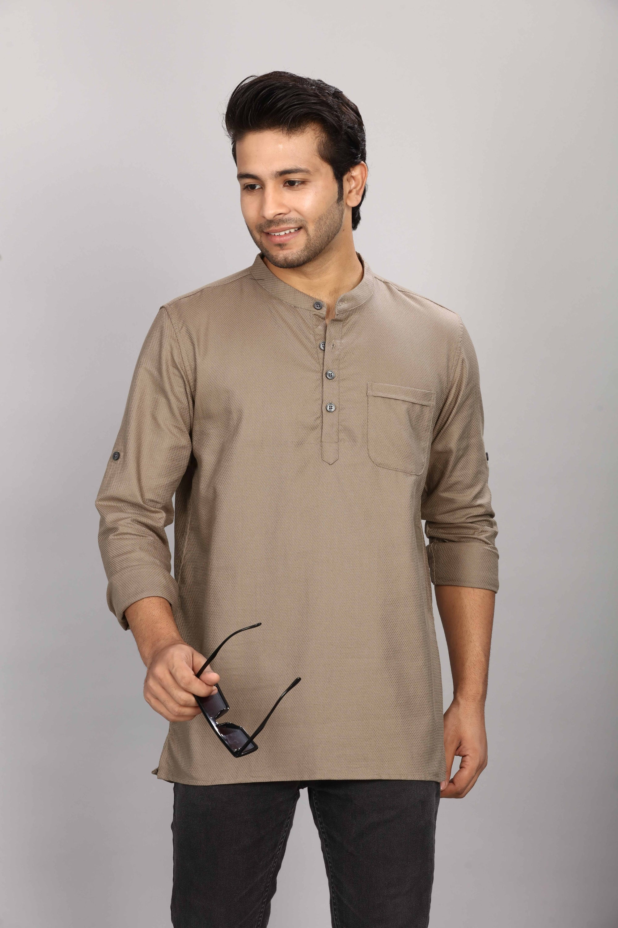 brown Cotton Solid Kurtas for Men | DesiQlo India