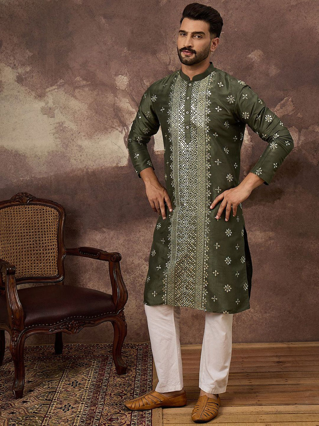 Men Green Silk Blend Solid Embroidered Straight Kurta With Pant Set-MKSET1419