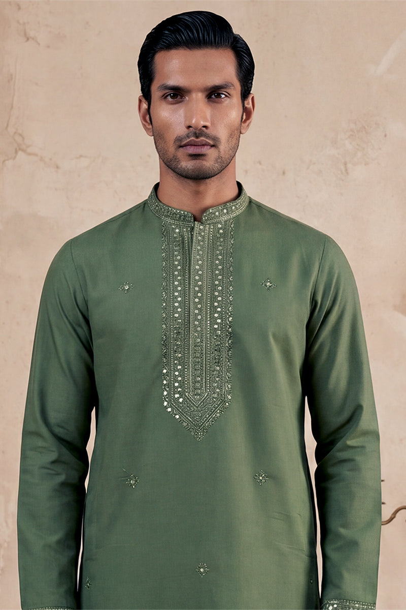 Green Silk Blend Solid Emboidered Sequins Kurta With Trouser MKSET2276