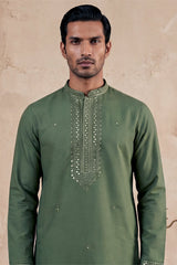 Green Silk Blend Solid Emboidered Sequins Kurta With Trouser MKSET2276