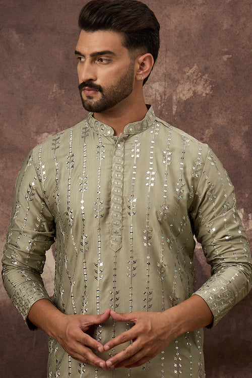 Green Viscose Rayon Solid Embroidered Straight Kurta MKU1356