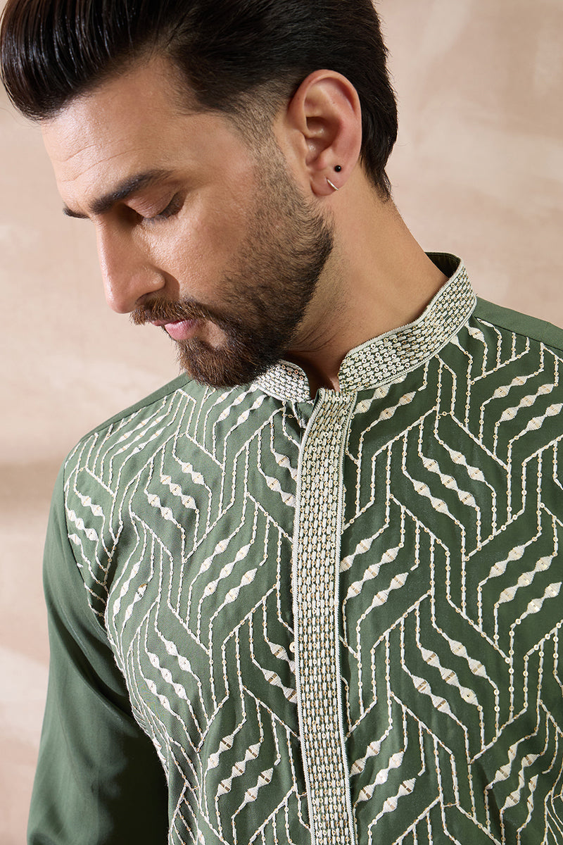 Green Silk Blend Embroidered Mandarin Collar Straight Kurta MKU2081
