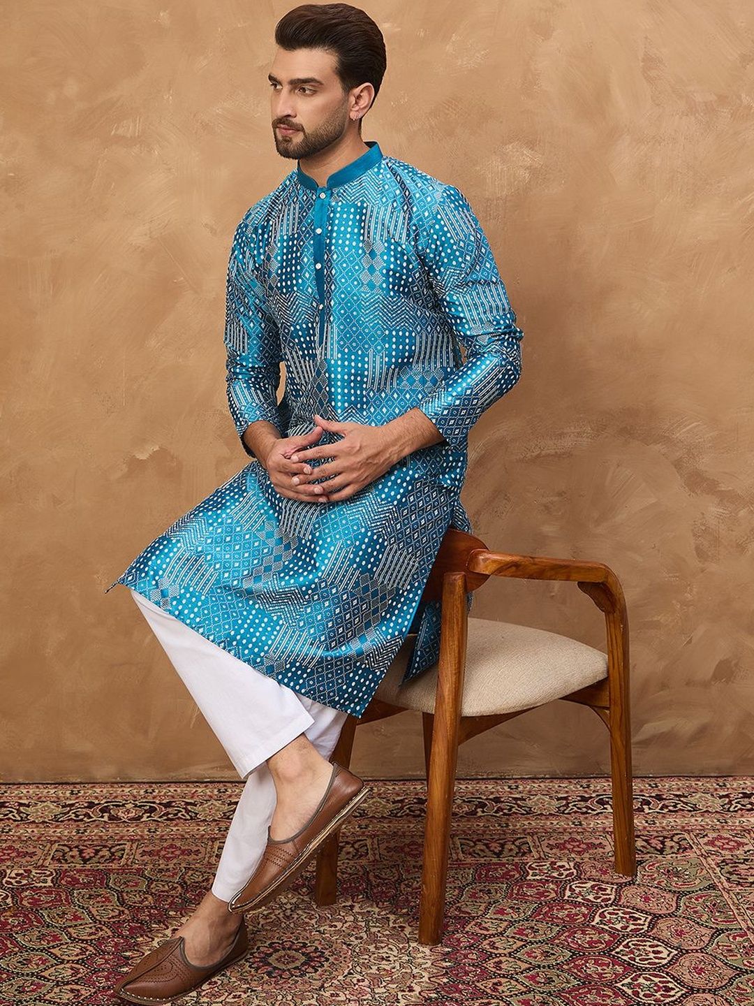 Men Blue Silk Blend Geometric Printed Straight Kurta With Pant Set-MKSET1527