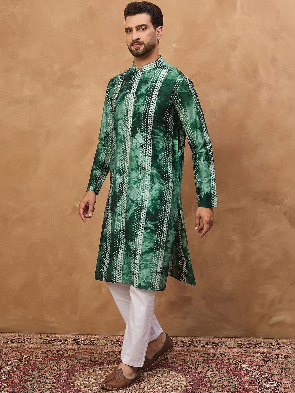 Men Green Silk Blend Shibori Embroidered Straight Kurta With Pant Set-MKSET1538