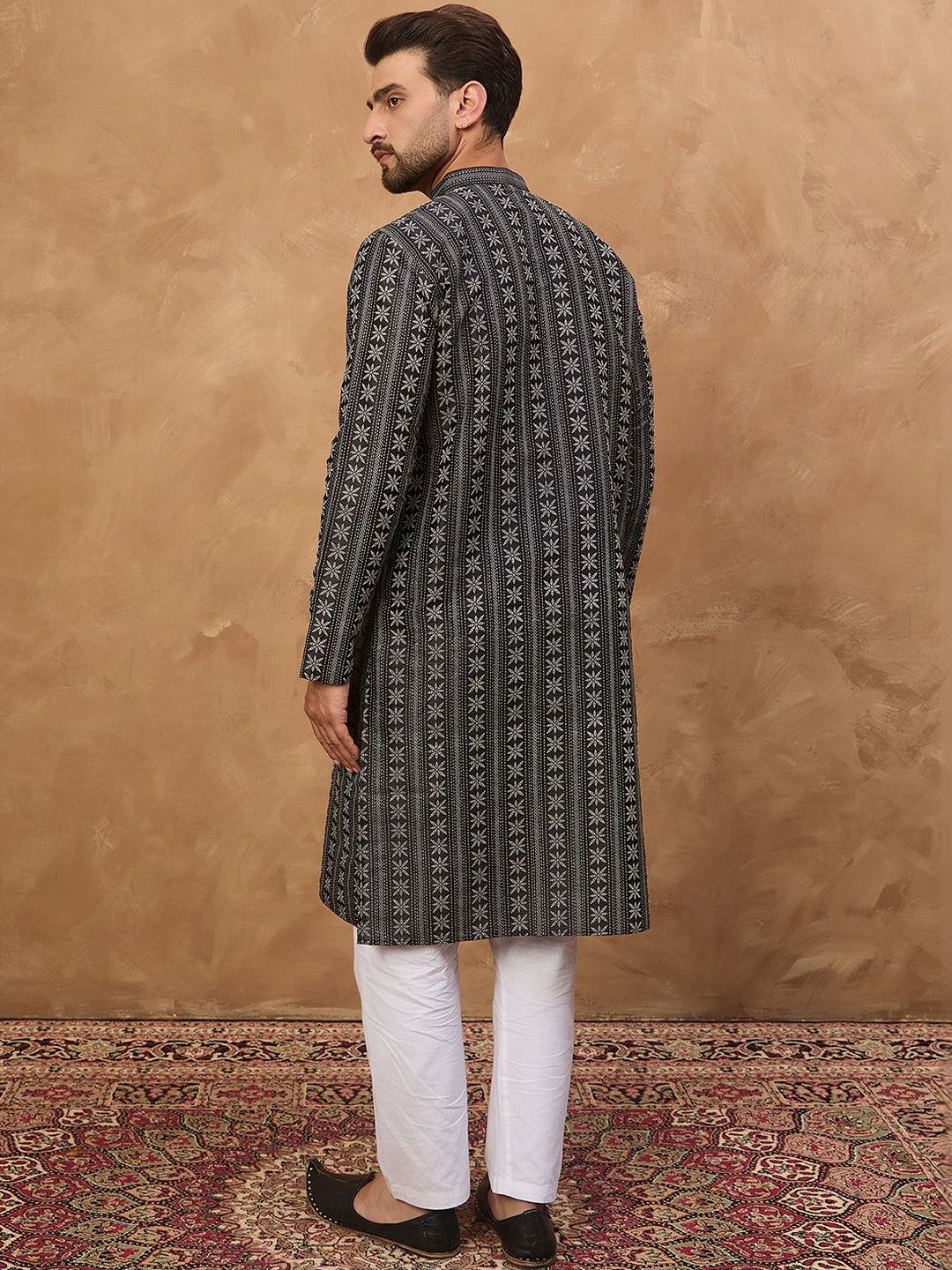Men Black Silk Blend Geometric Printed Straight Kurta With Pant Set-MKSET1523