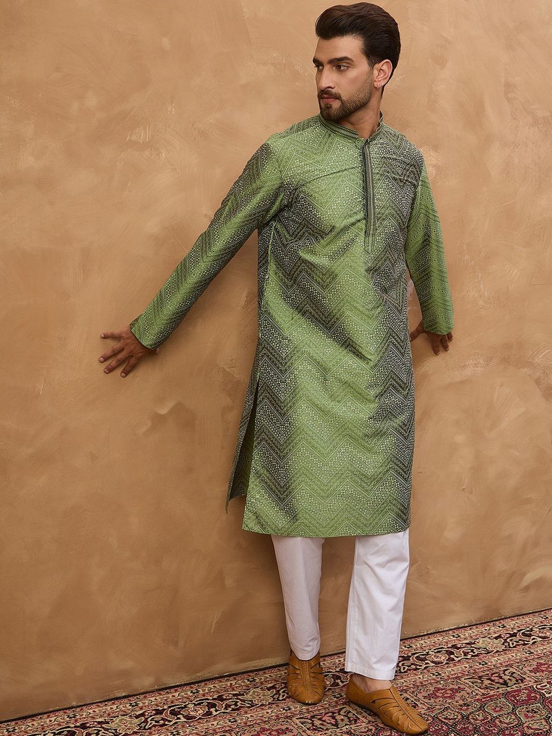 Men Green Silk Blend Geometric Printed Straight Kurta With Pant Set-MKSET1522