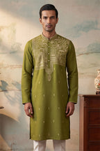 Green Silk Blend Solid Emboidered Straight Kurta MKU2373