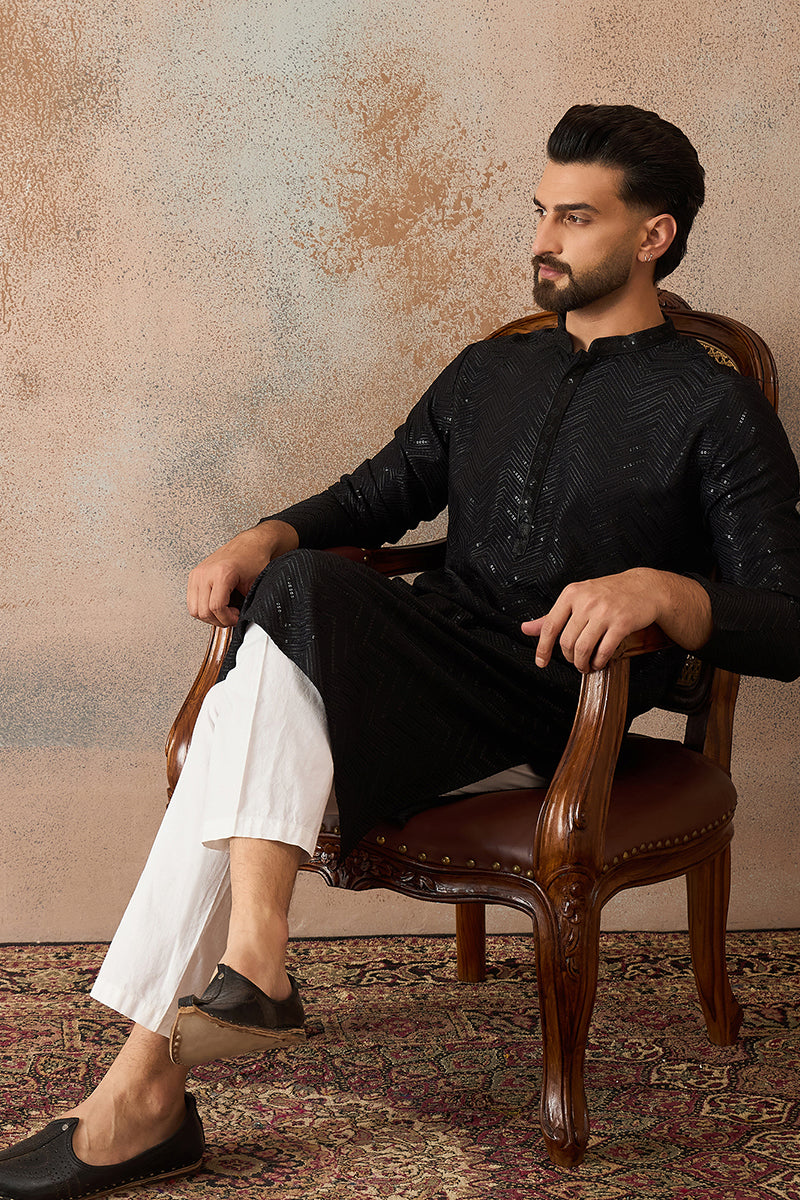 Black Rayon Embroidered Solid Straight Kurta MKU2190