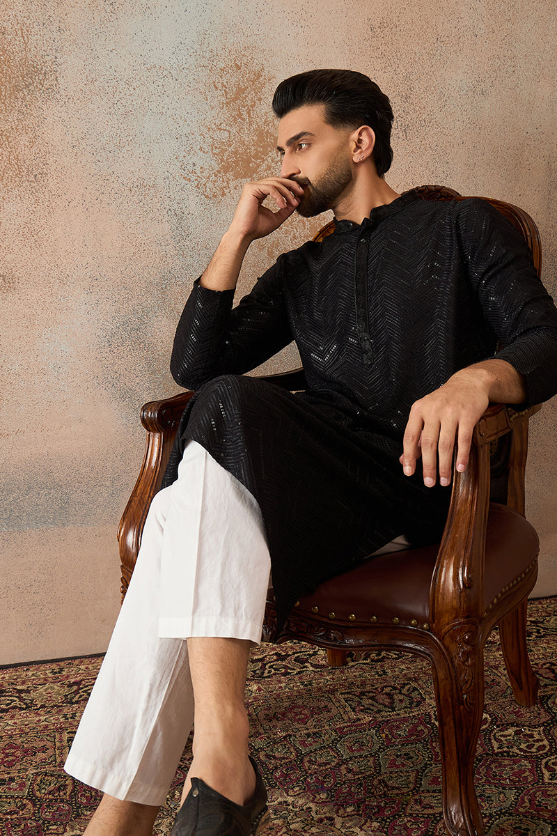 Black Rayon Embroidered Solid Straight Kurta MKU2190