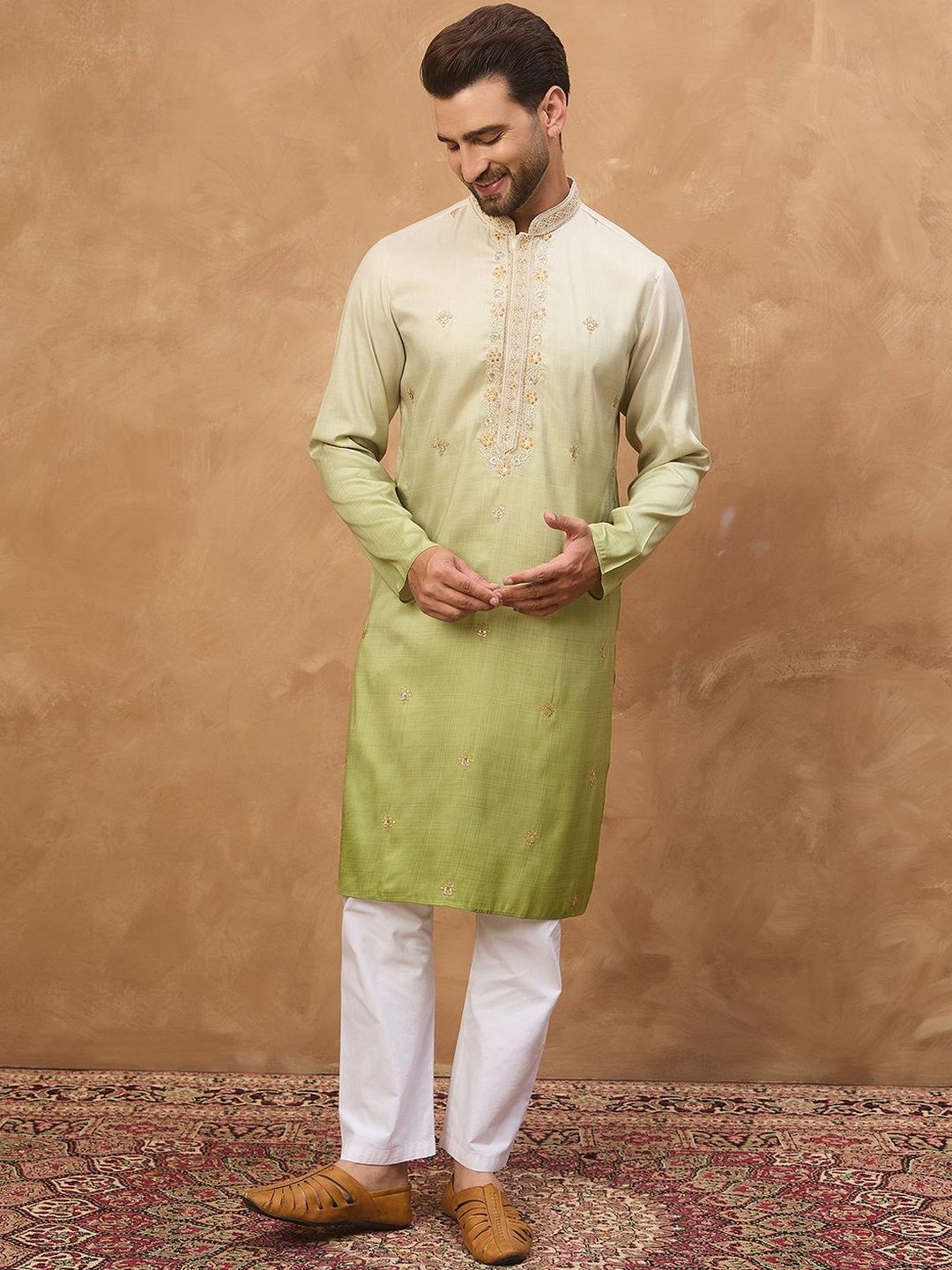 Men Green Silk Blend Solid Embroidered Straight Kurta With Pant Set-MKSET1488