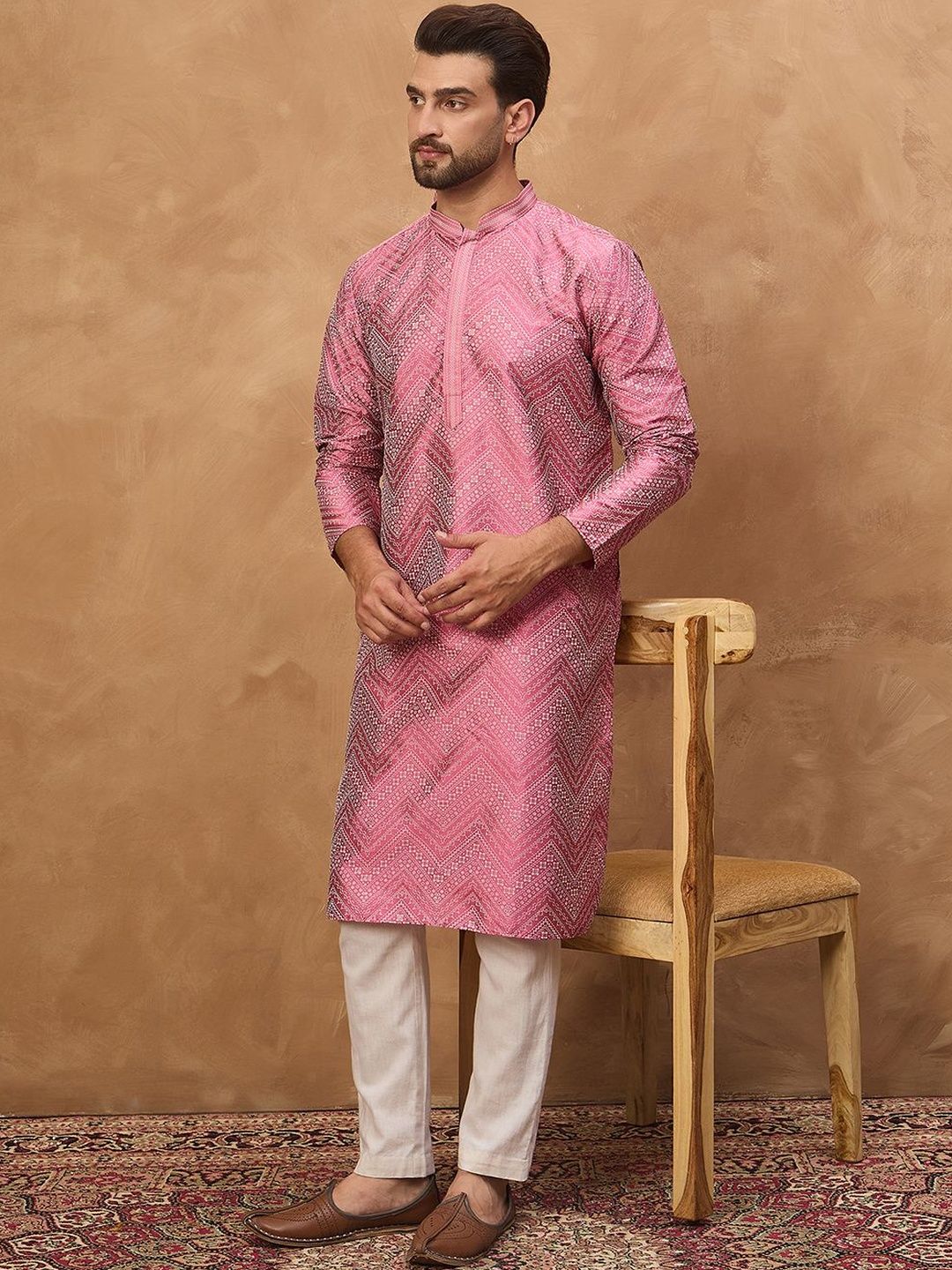Men Pink Silk Blend Geometric Printed Straight Kurta With Pant Set-MKSET1532