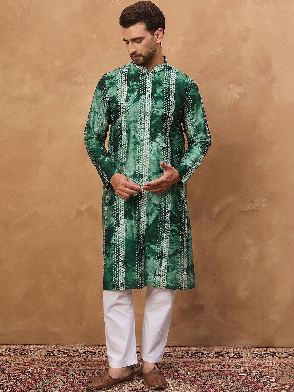 Men Green Silk Blend Shibori Embroidered Straight Kurta With Pant Set-MKSET1538