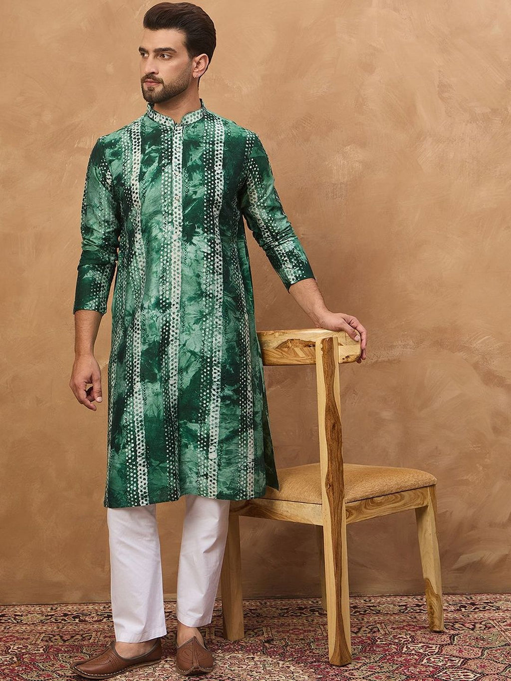 Men Green Silk Blend Shibori Embroidered Straight Kurta With Pant Set-MKSET1538