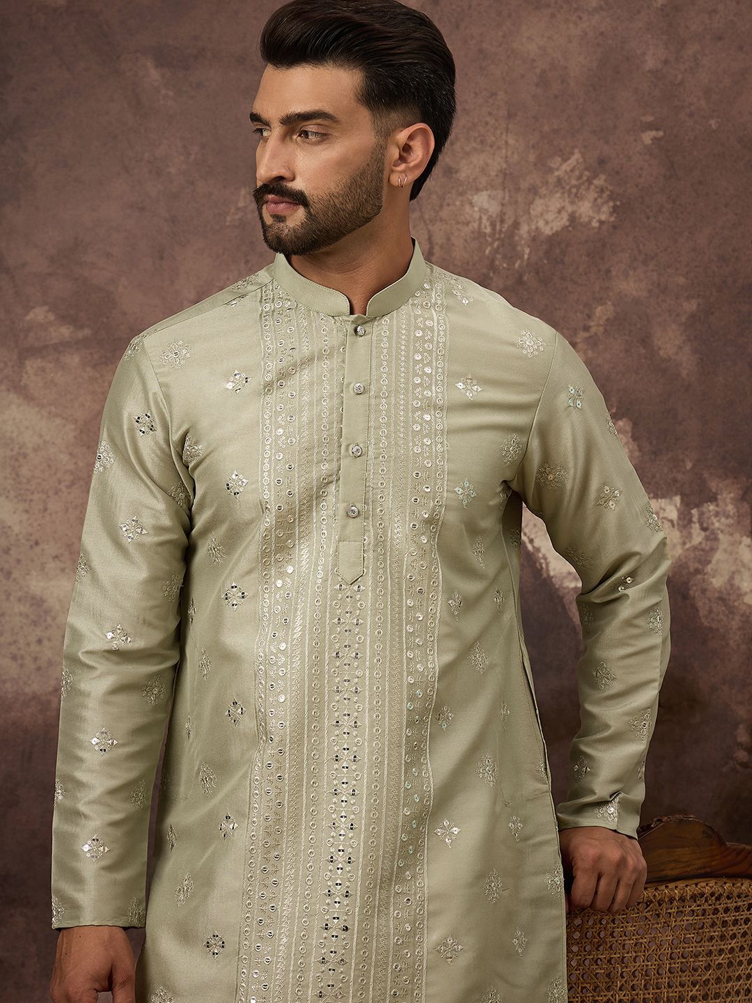 Men Green Silk Blend Solid Embroidered Straight Kurta With Pant Set-MKSET1363