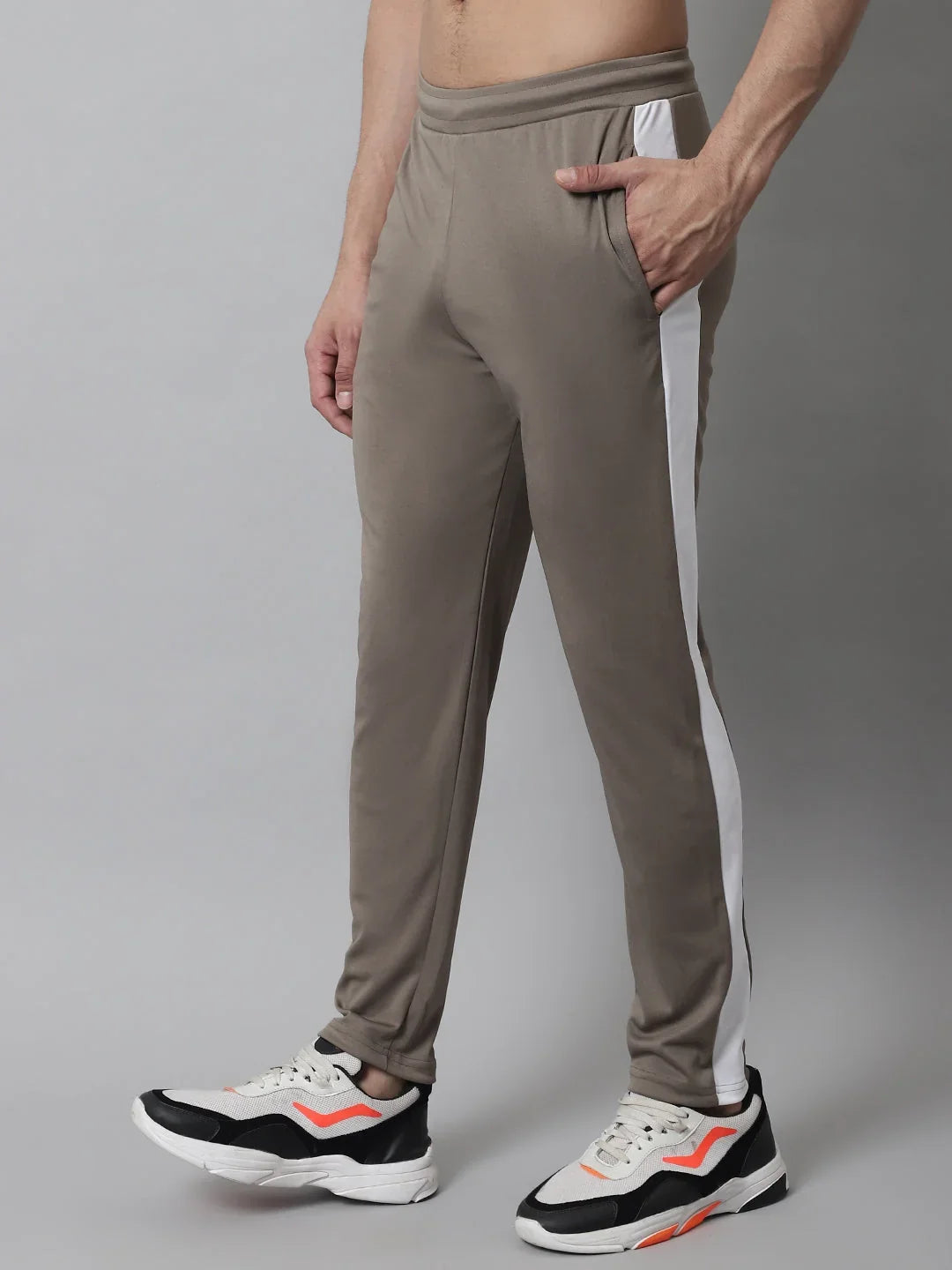 Brown Polyester Solid Active wear for Men | DesiQlo India