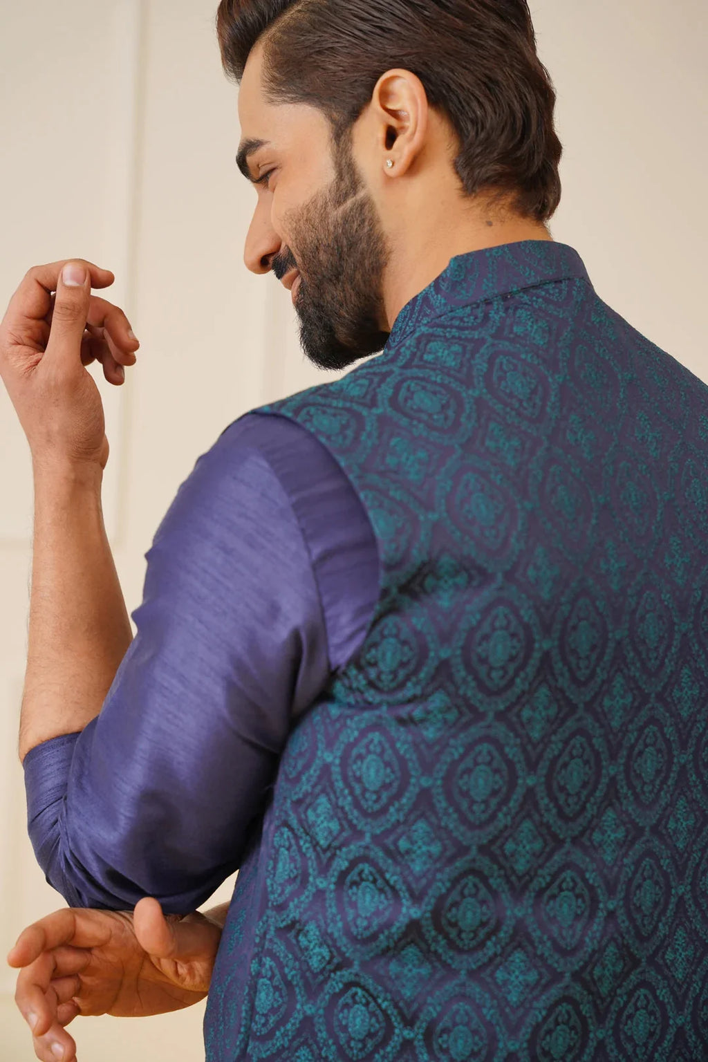 Men Navy Blue and Green Woven Design Waistcoats-JOWC-4072