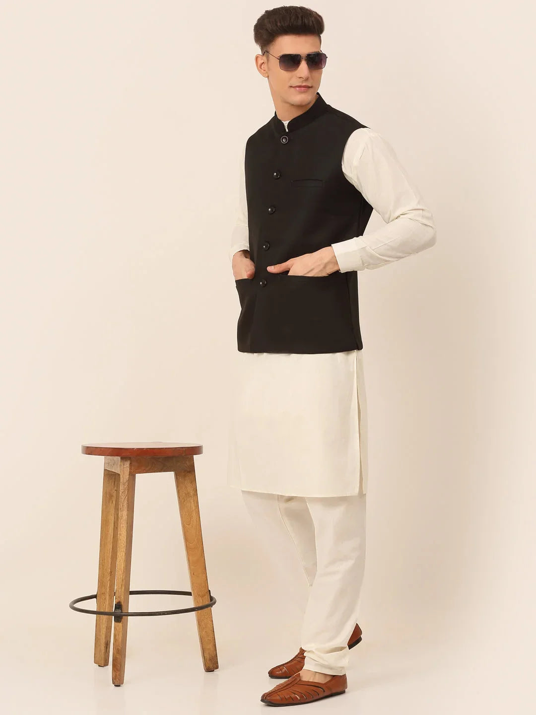 Men's Solid Kurta Pyjama With Nehru Jacket ( JOKPWC W-F 4046Black )-JOKPWC-W-F-4046