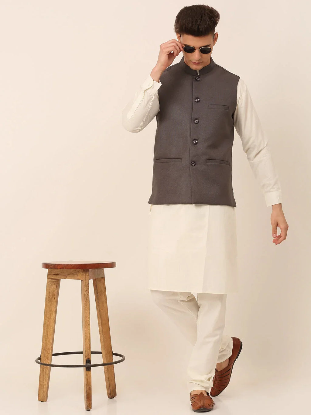 Men's Solid Kurta Pyjama With Nehru Jacket ( JOKPWC W-F 4046Charcoal )-JOKPWC-W-F-4046