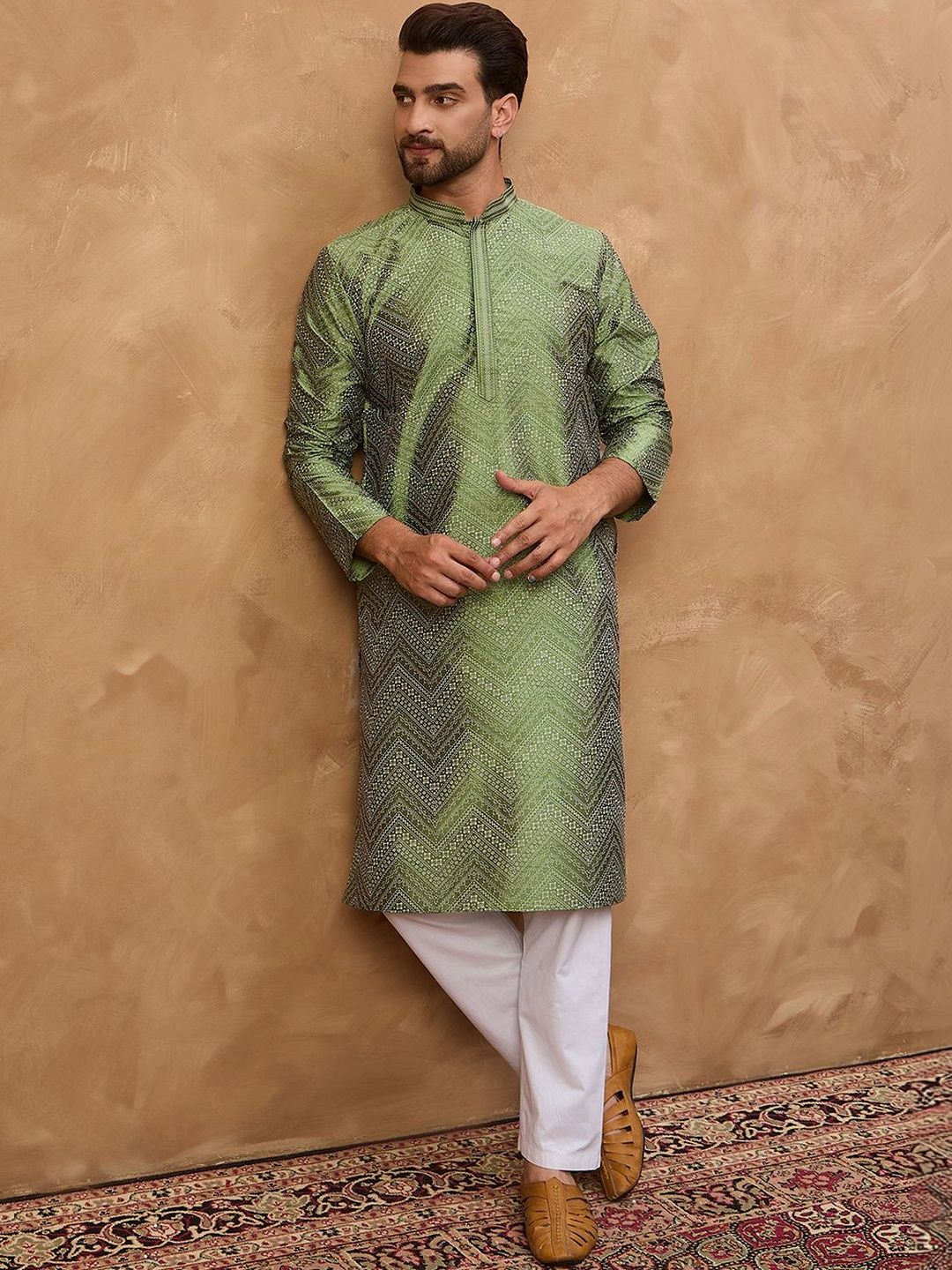 Men Green Silk Blend Geometric Printed Straight Kurta With Pant Set-MKSET1522