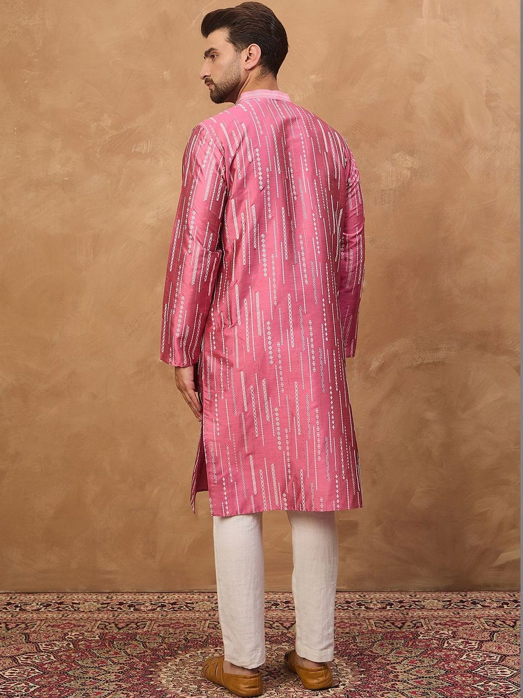 Men Pink Silk Blend Geometric Printed Straight Kurta With Pant Set-MKSET1533