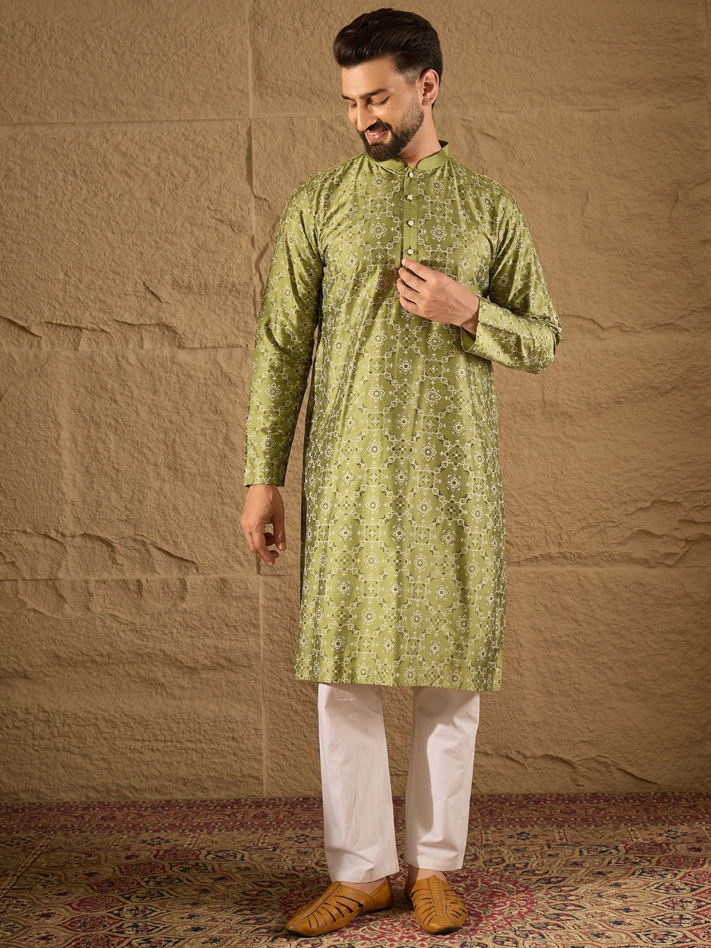 Men Green Pure Silk Geometric Printed Straight Kurta with Trouser-MKSET1285