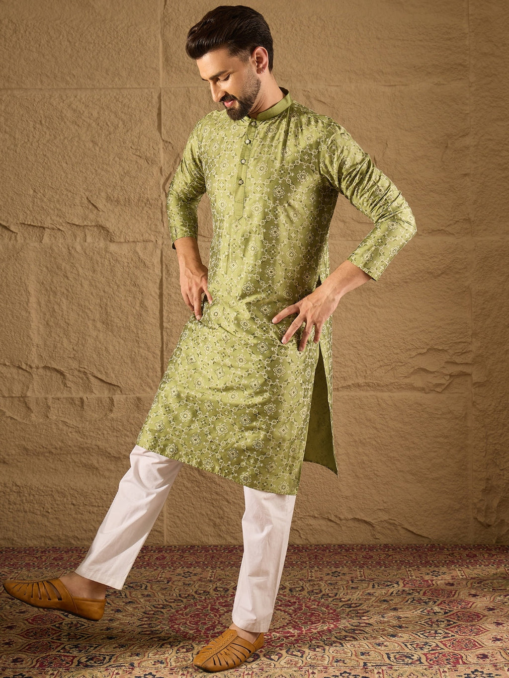 Men Green Pure Silk Geometric Printed Straight Kurta with Trouser-MKSET1285