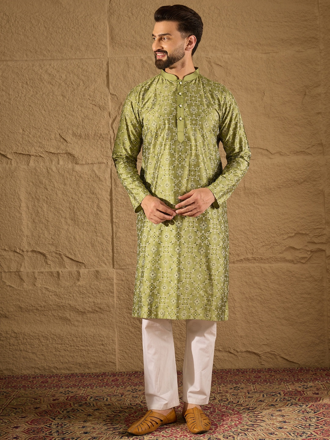 Men Green Pure Silk Geometric Printed Straight Kurta with Trouser-MKSET1285