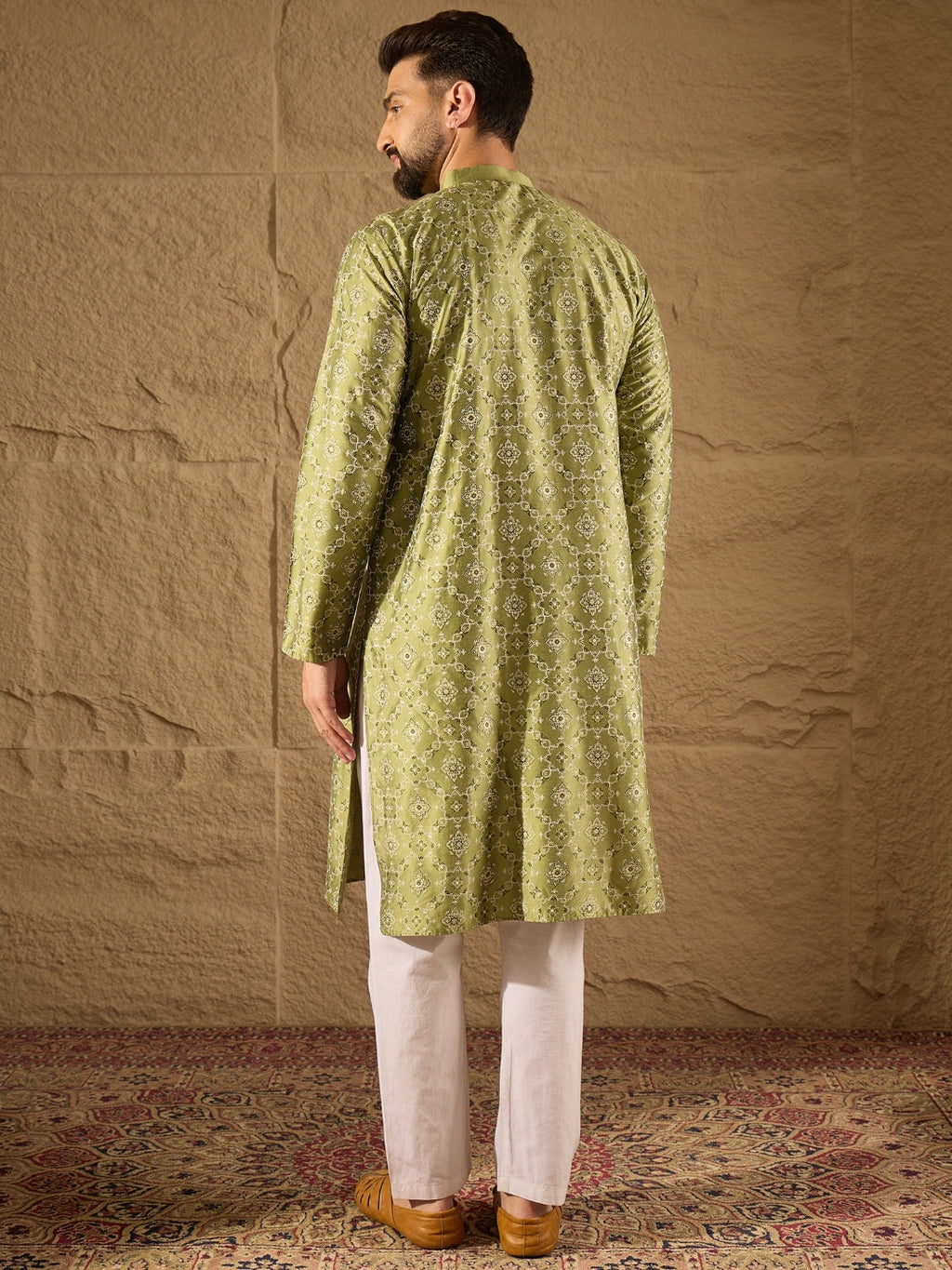 Men Green Pure Silk Geometric Printed Straight Kurta with Trouser-MKSET1285