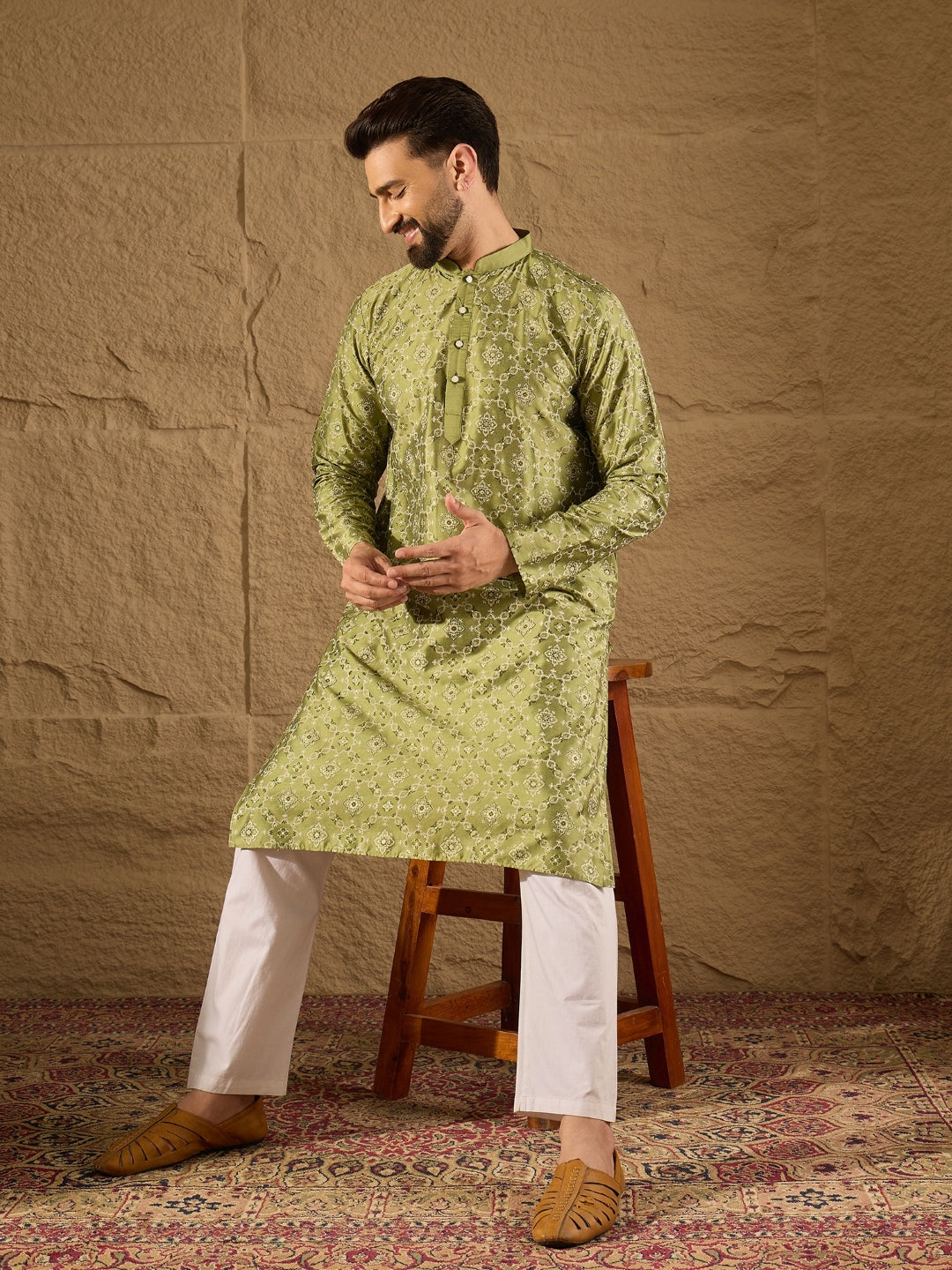 Men Green Pure Silk Geometric Printed Straight Kurta with Trouser-MKSET1285