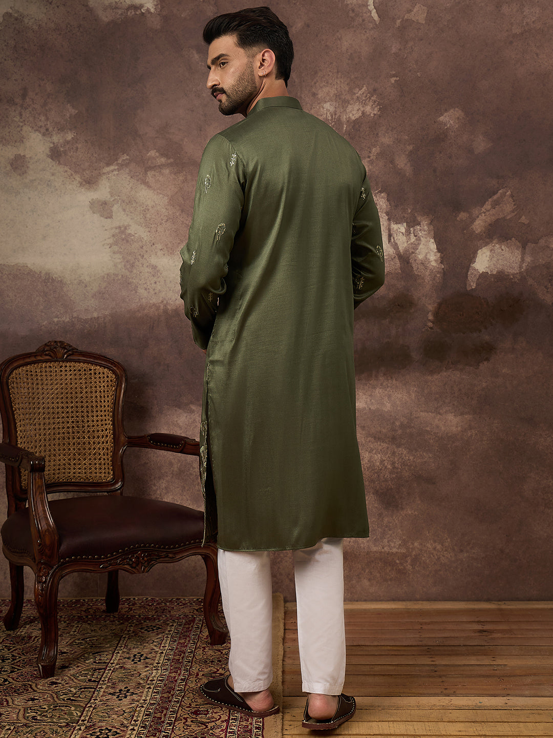 Men Green Silk Blend Solid Embroidered Straight Kurta and Trouser-MKSET1332