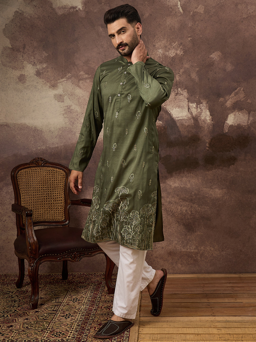 Men Green Silk Blend Solid Embroidered Straight Kurta and Trouser-MKSET1332