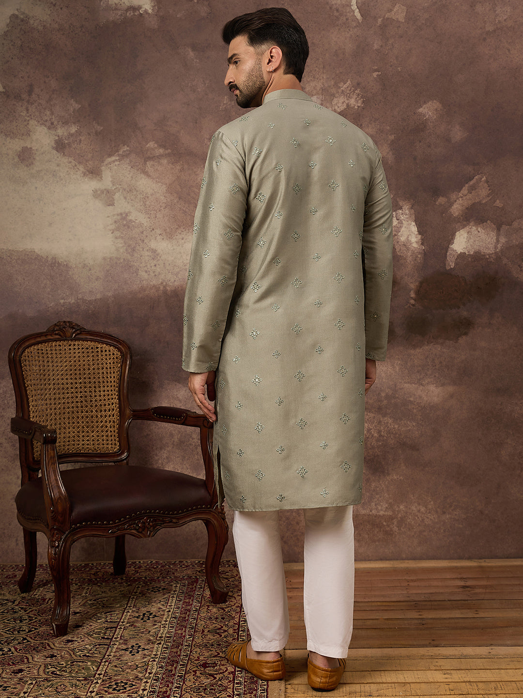 Men Green Silk Blend Solid Embroidered Straight Kurta with Trouser-MKSET1367