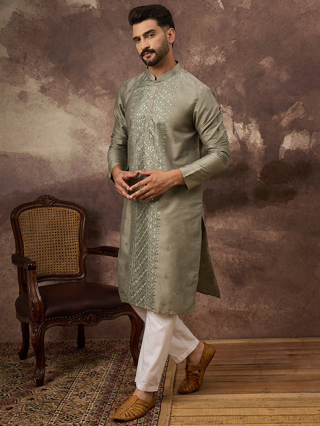 Men Green Silk Blend Solid Embroidered Straight Kurta with Trouser-MKSET1367