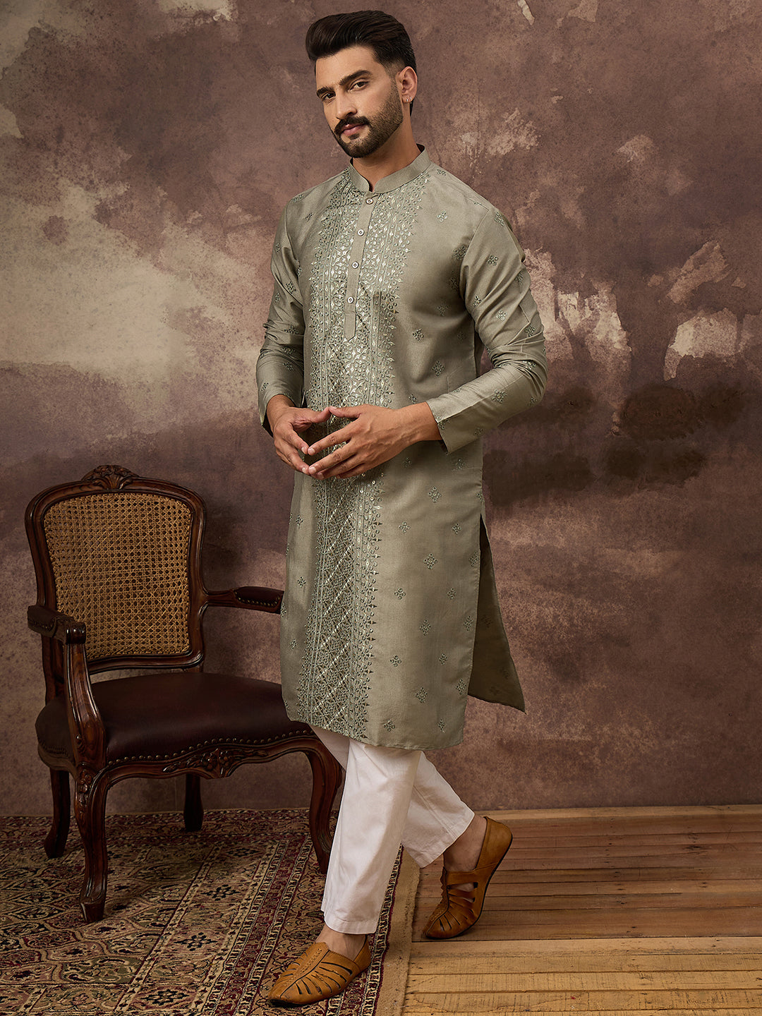 Men Green Silk Blend Solid Embroidered Straight Kurta with Trouser-MKSET1367