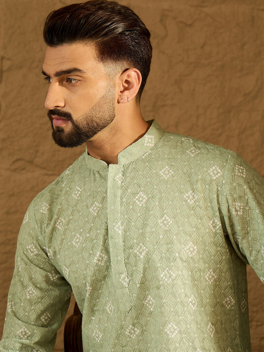 Men Green Viscose Rayon Bandhani Embroidered Straight Kurta with Trouser-MKSET1584