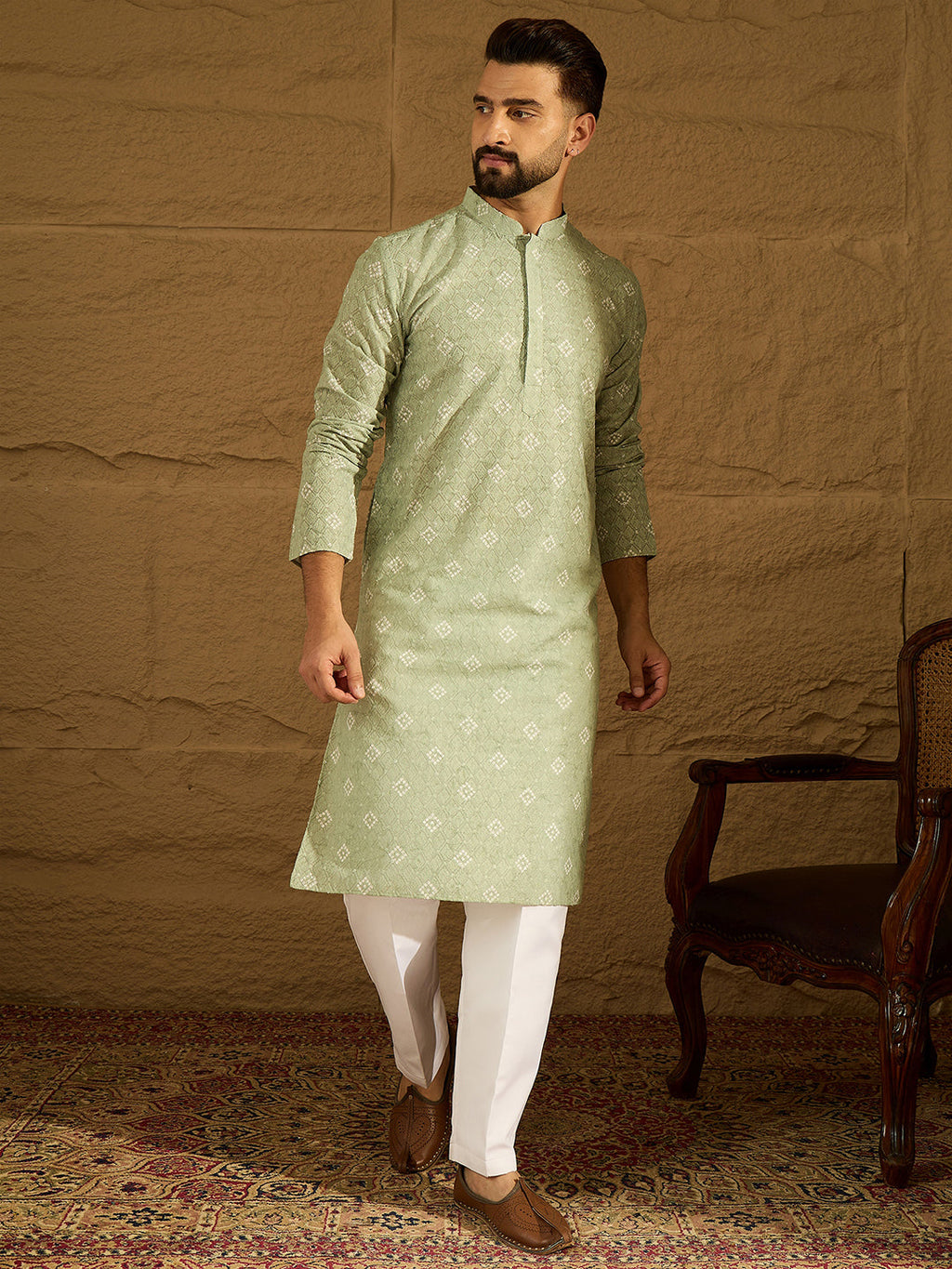 Men Green Viscose Rayon Bandhani Embroidered Straight Kurta with Trouser-MKSET1584