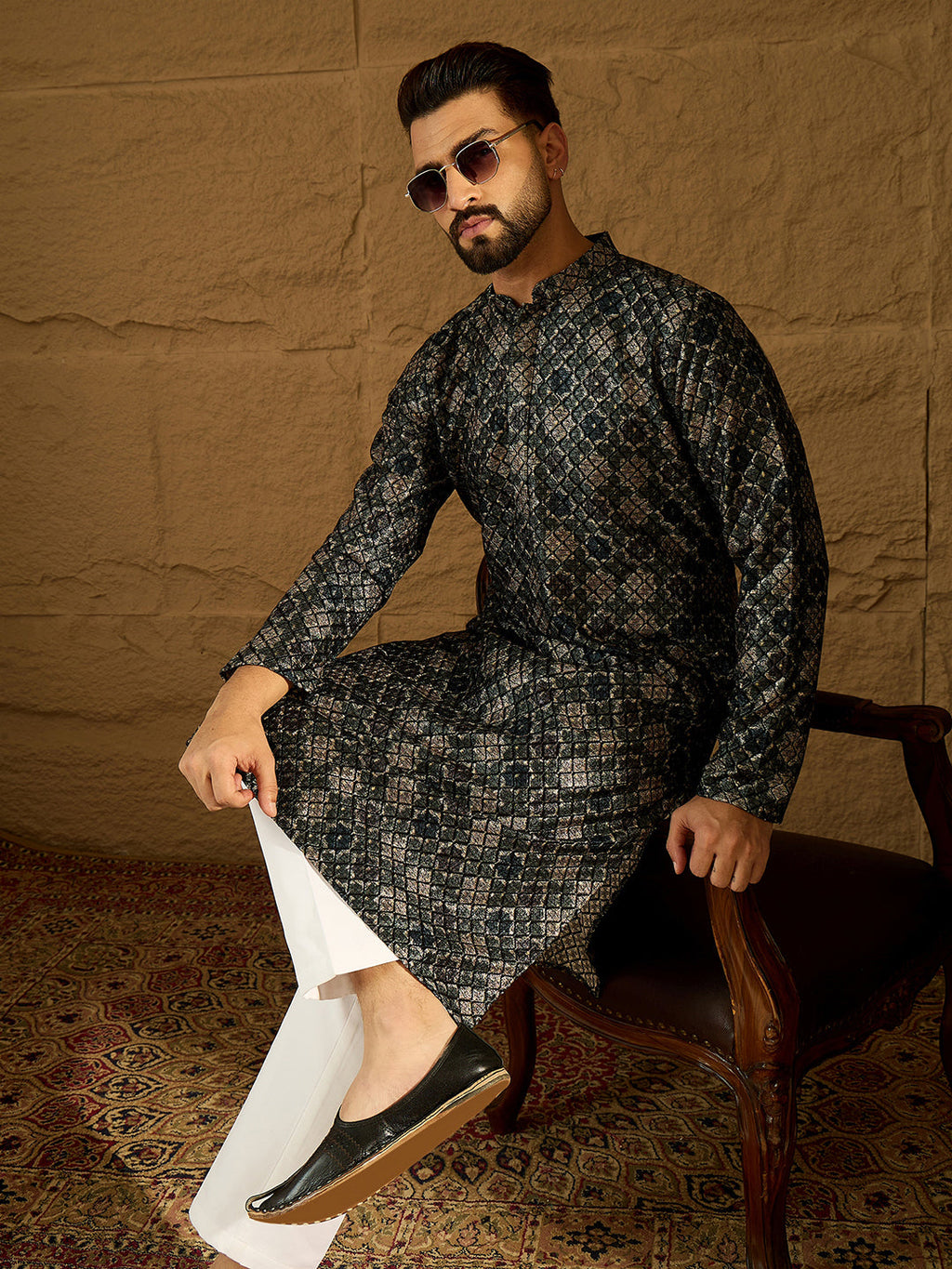Men Black Viscose Rayon Geometric Printed Straight Kurta with Trouser-MKSET1606