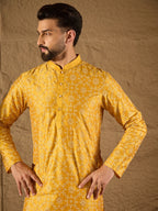 Men Yellow Silk Geometric Printed Straight Kurta-MKU1276