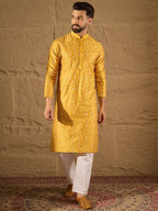 Men Yellow Silk Geometric Printed Straight Kurta-MKU1276