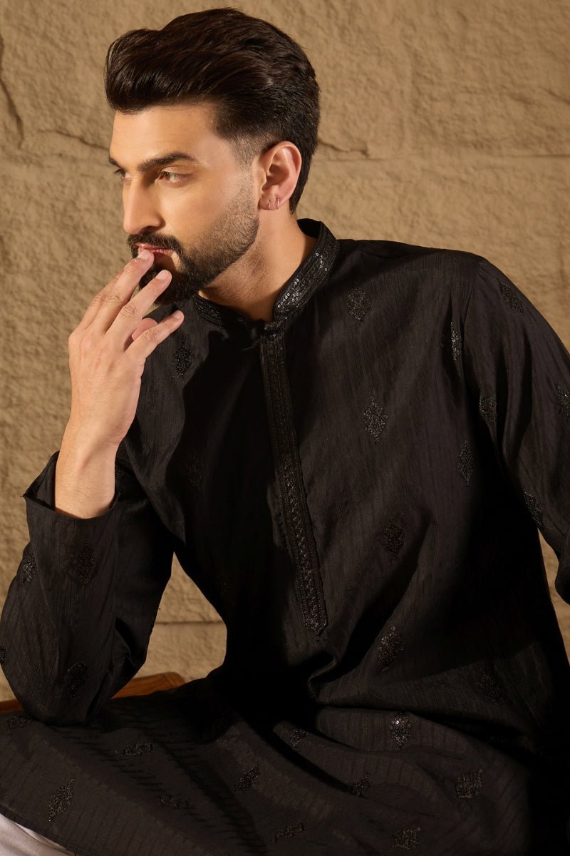 Black Viscose Rayon Solid Embroidered Straight Kurta HOPMKU1294