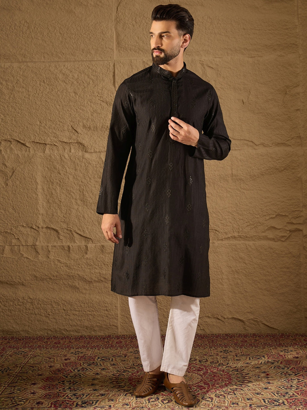 Men Black Viscose Rayon Solid Embroidered Straight Kurta-MKU1294