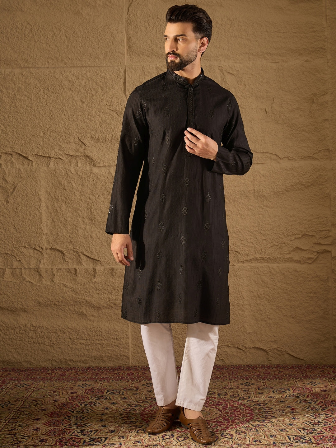 Men Black Viscose Rayon Solid Embroidered Straight Kurta-MKU1294