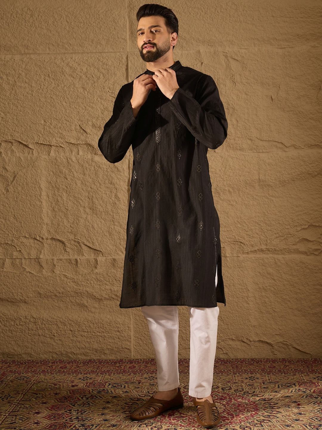 Men Black Viscose Rayon Solid Embroidered Straight Kurta-MKU1294