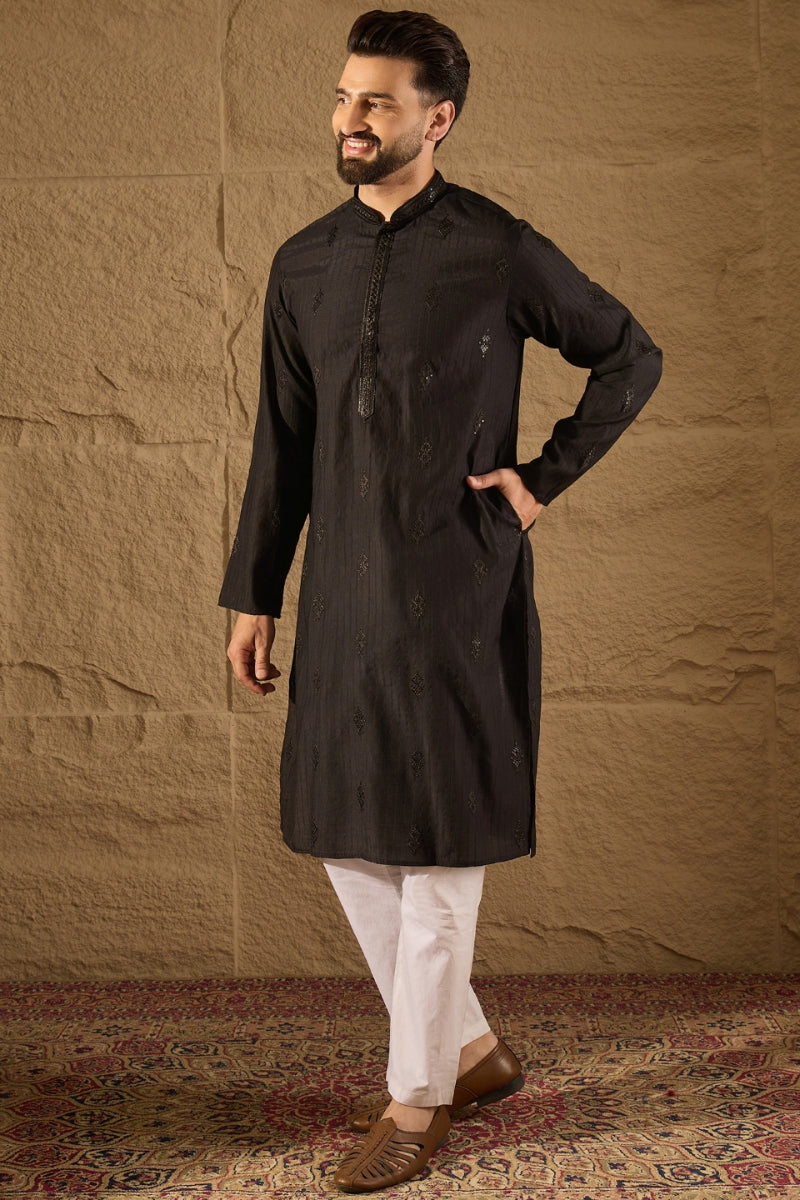 Black Viscose Rayon Solid Embroidered Straight Kurta HOPMKU1294