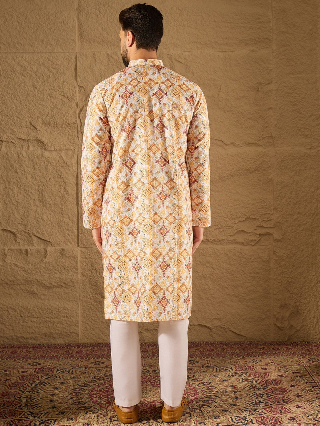 Men White Silk Blend Geometric Embroidered Straight Kurta-MKU1310