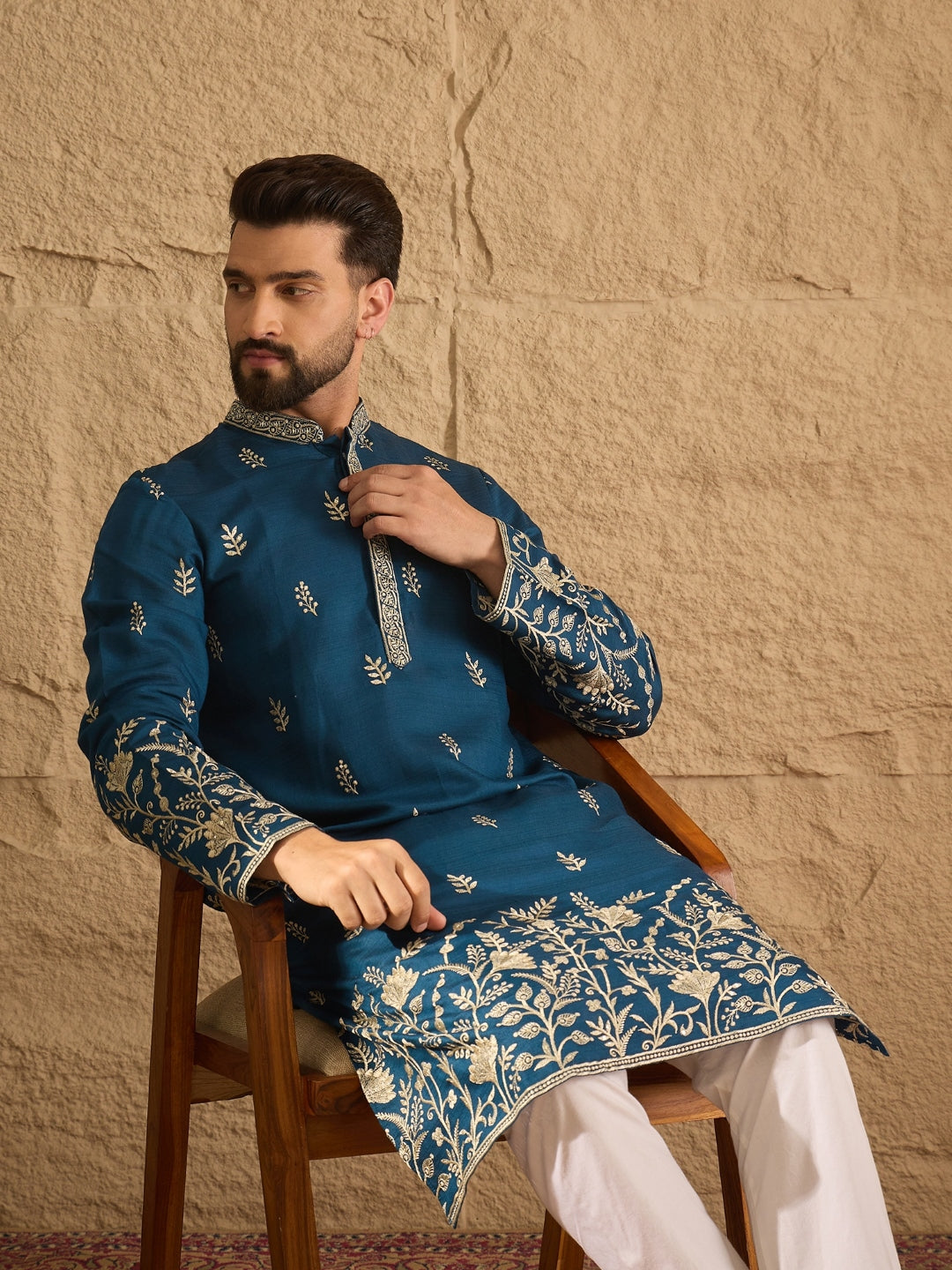 Men Blue Vertican Solid Embroidered Straight Kurta-MKU1315