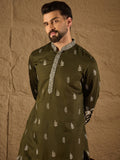 Men Olive Vertican Solid Embroidered Straight Kurta-MKU1319