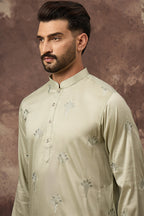 Green Silk Solid Embroidered Straight Kurta MKU1330