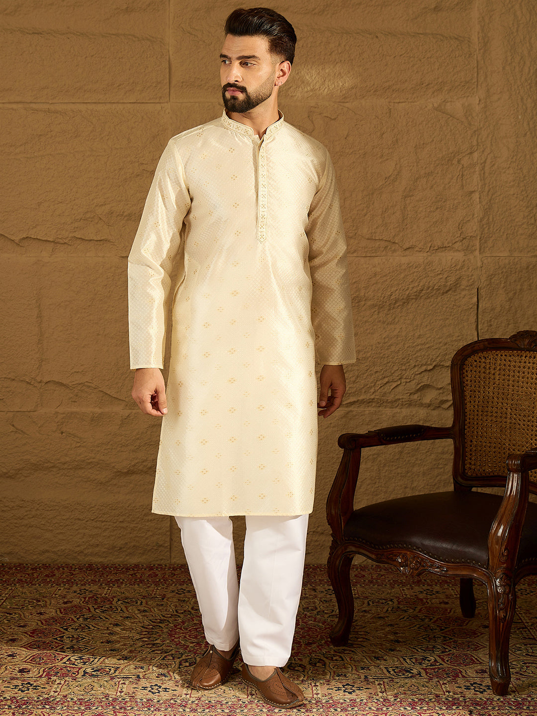 Men Off White Silk Blend Solid Woven Design Straight Kurta-MKU1352